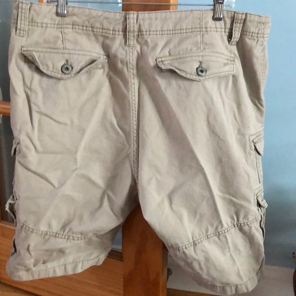 Men’s cargo shorts - Picture 2 of 2
